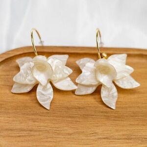 ✨Anthropologie Josefine Earrings